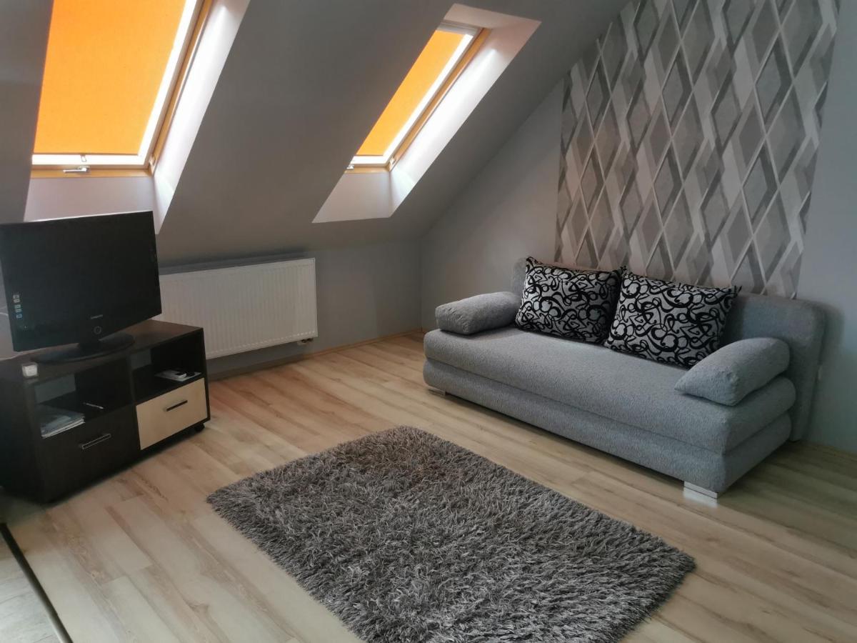 Szabó Apartman Sárvár Exterior foto