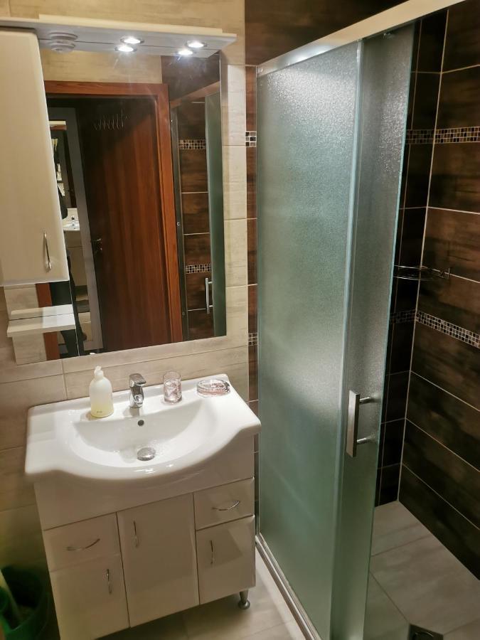Szabó Apartman Sárvár Exterior foto